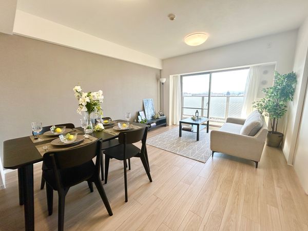 ハイホーム鶴間ブロードタウン リビング