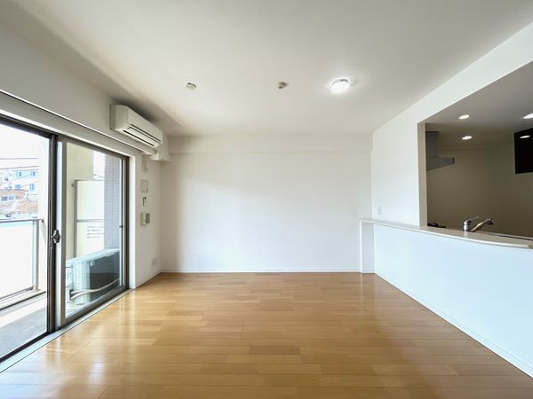 ミレニアムレジデンスつきみ野 リビング