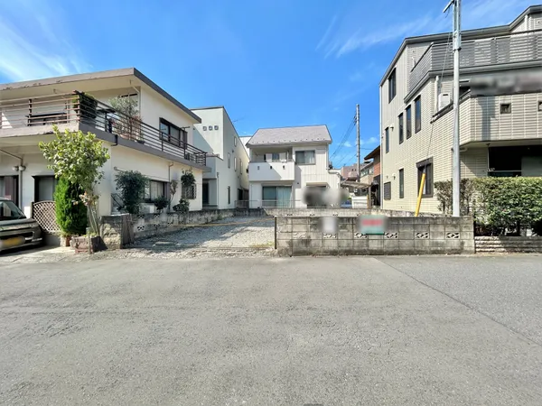 【土地写真】前面道路は約6.0ｍとゆとりがあります。