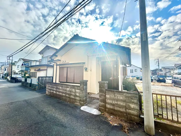 イオンモール座間まで徒歩約4分と生活施設にも近い立地です。