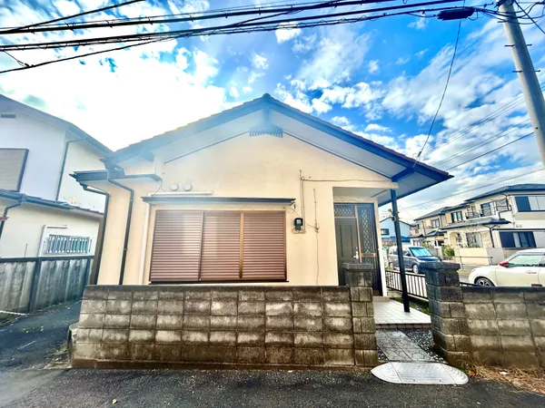 建築条件付土地ではございませんので、お好きなハウスメーカーでの建築が可能です。