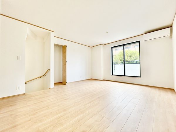 旭町 新築戸建 B号棟 リビング