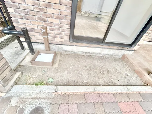 【立水栓】洗車や水遊びにあると便利ですね。