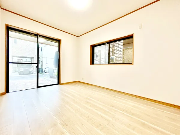 【1F洋室：約6.0帖】1Fの洋室。玄関に一番近いお部屋です。