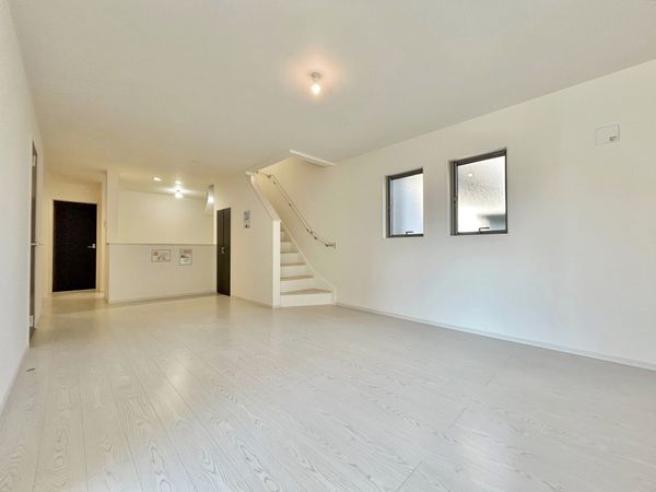 南台6丁目 新築戸建2号棟 リビング