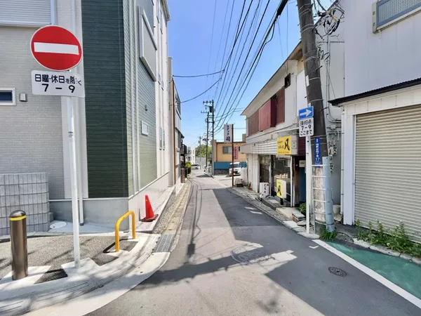 【前面道路】相模原相武台郵便局まで、徒歩5分。