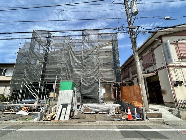 相模台6丁目 新築戸建 2号棟 前面道路含む外観