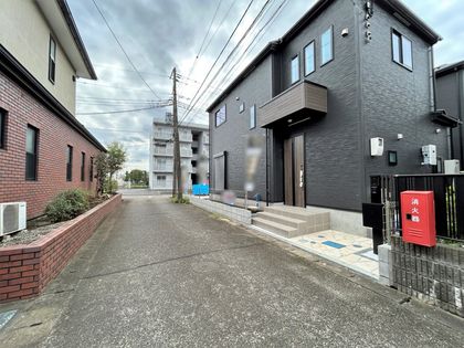 桜台 新築戸建 1号棟 前面道路含む外観 前面道路含む外観