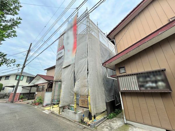 前面道路含む外観