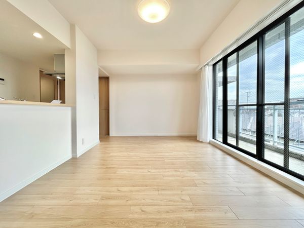 リズ東林間 リビング