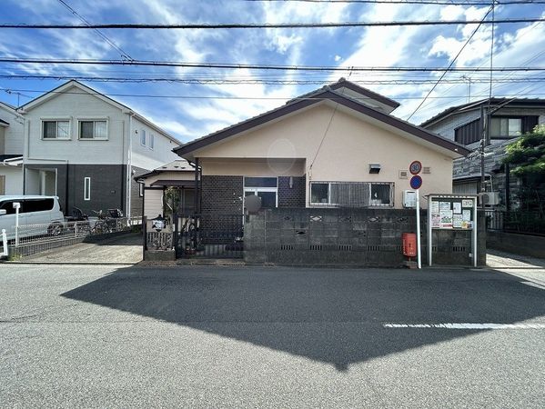 前面道路含む外観