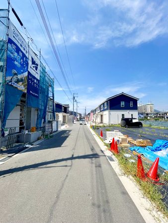 平塚市菫平 土地 7区画 前面道路含む外観 平塚市菫平 土地 7区画 前面道路含む外観