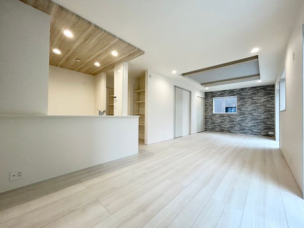 平塚市纒 新築戸建 8号棟 リビング 平塚市纒 新築戸建 8号棟 リビング