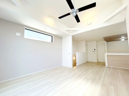 平塚市東八幡4丁目 新築戸建 3号棟 リビング