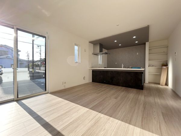 平塚市諏訪町 新築戸建 1号棟 リビング