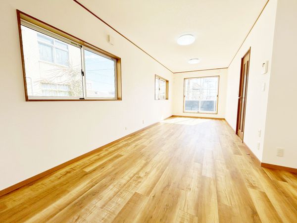 平塚市花水台 戸建 リビング