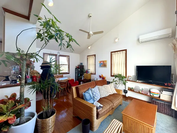 勾配天井のため開放感があります