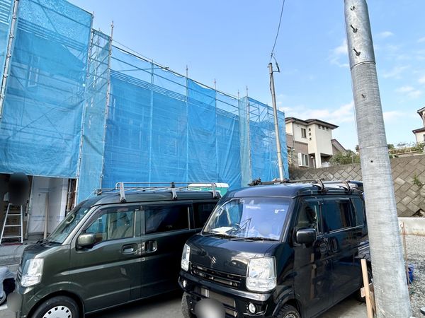 前面道路含む外観