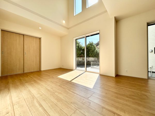 平塚市東真土2丁目 新築戸建 2号棟 リビング