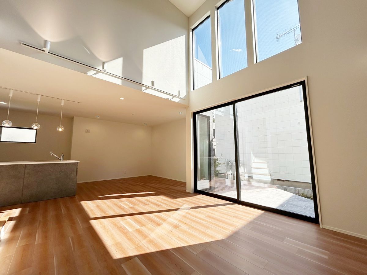 平塚市八重咲町 新築戸建 リビング リビング