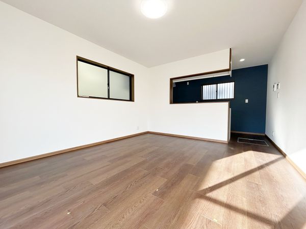 中郡二宮町松根 戸建 リビング