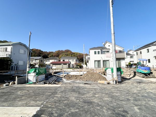 中郡二宮町二宮 新築戸建 4号棟 前面道路含む外観