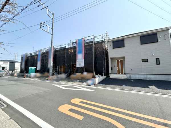 平塚市御殿4丁目 新築戸建 5号棟 前面道路含む外観 平塚市御殿4丁目 新築戸建 5号棟 前面道路含む外観
