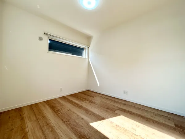 洋室　5.2帖　南側