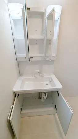三面鏡収納