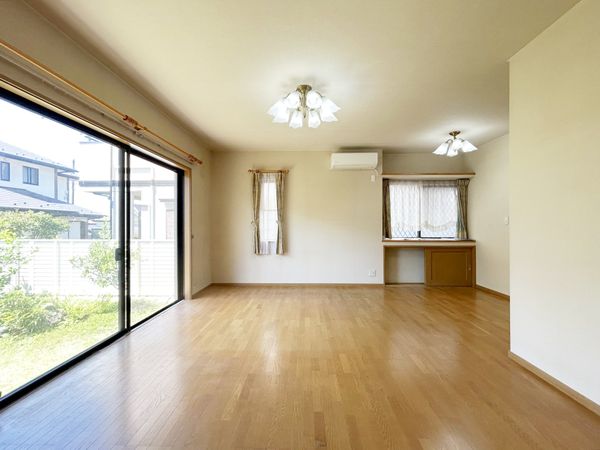 中郡二宮町緑が丘3丁目 戸建 リビング 中郡二宮町緑が丘3丁目 戸建 リビング