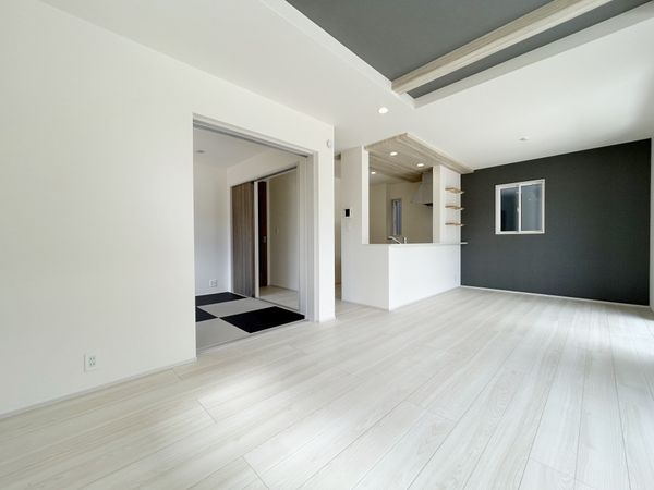 平塚市広川 新築戸建 リビング
