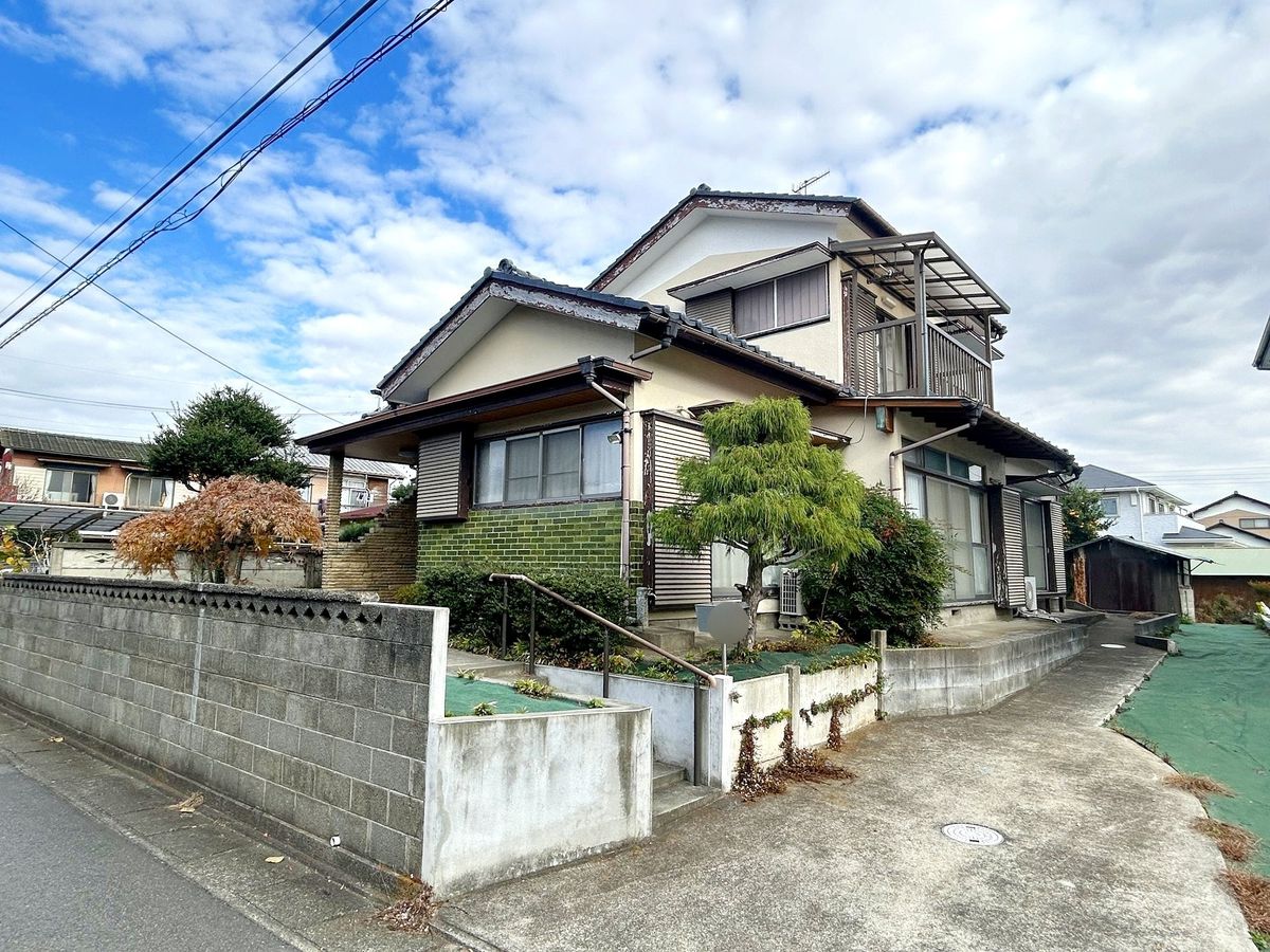 平塚市豊田宮下 戸建 前面道路含む外観 前面道路含む外観