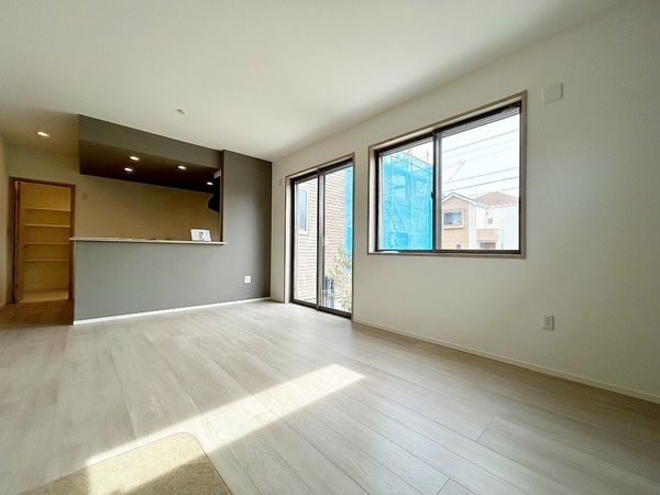 平塚市菫平 戸建 33号棟 リビング 平塚市菫平 戸建 33号棟 リビング