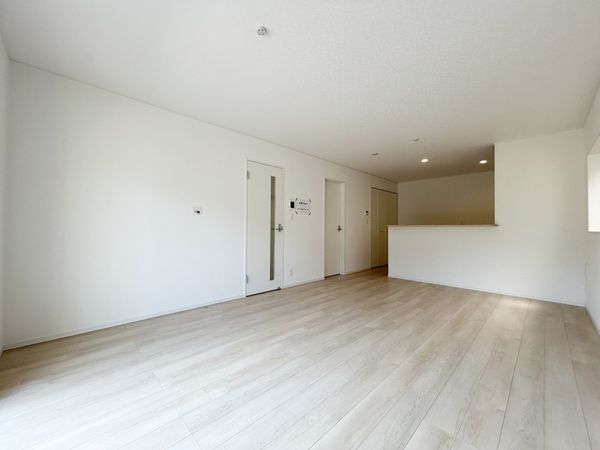 平塚市山下3丁目 新築戸建 1号棟 リビング