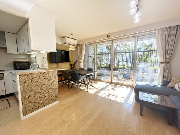 湘南袖ケ浜レジデンス リビング