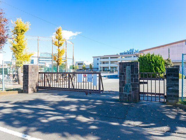 プレディアンスフォート湘南平塚リコット 平塚市立崇善小学校(約870m) 平塚市立崇善小学校(約870m)