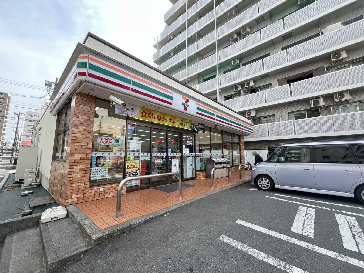 プレディアンスフォート湘南平塚リコット セブンイレブン平塚老松町店(約200m) セブンイレブン平塚老松町店(約200m)