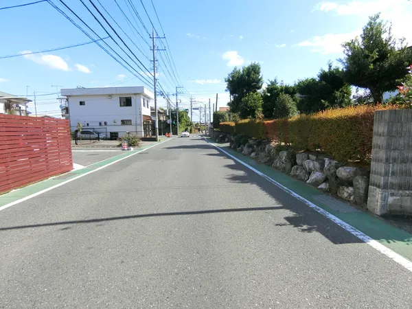 前面道路幅員は約７．１ｍ