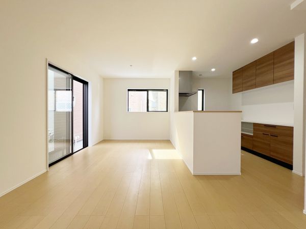 厚木市妻田東3丁目 新築戸建 1号棟 リビング