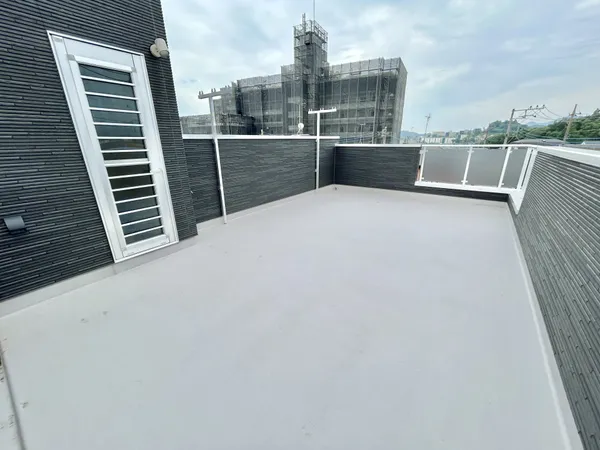 【スカイバルコニー】