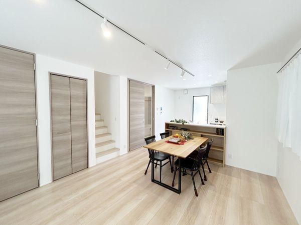 厚木市妻田東1丁目 戸建 6号地 リビング