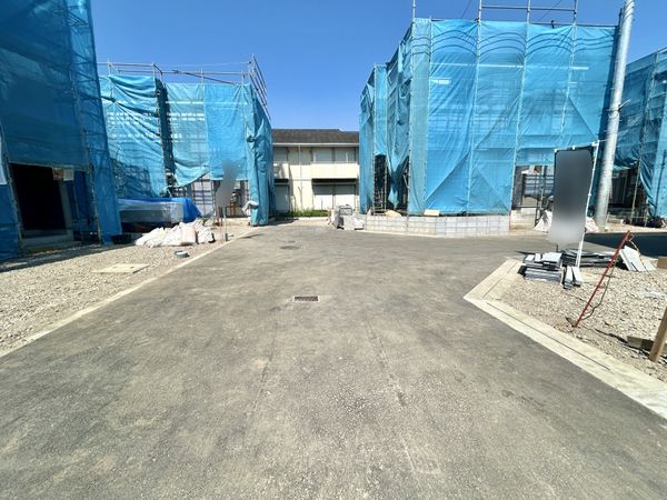 厚木市金田 新築戸建 6号棟 前面道路含む外観 厚木市金田 新築戸建 6号棟 前面道路含む外観