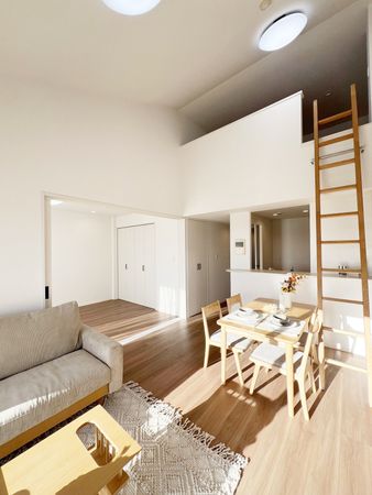 エステスクエア本厚木 弐番館 リビング エステスクエア本厚木 弐番館 リビング