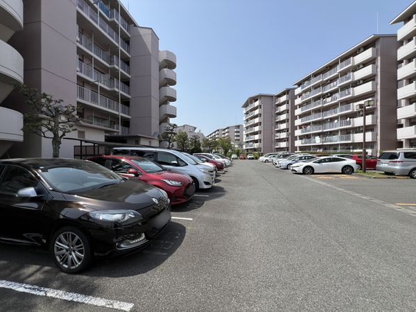 リバティタウン伊勢原 6番館 駐車場 リバティタウン伊勢原 6番館 駐車場