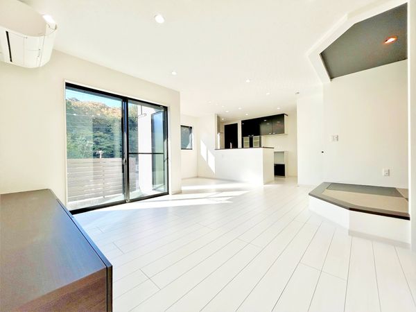 座間市入谷東4丁目 戸建 リビング