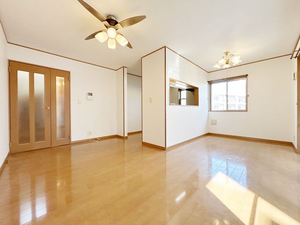 座間市西栗原一丁目 戸建 リビング