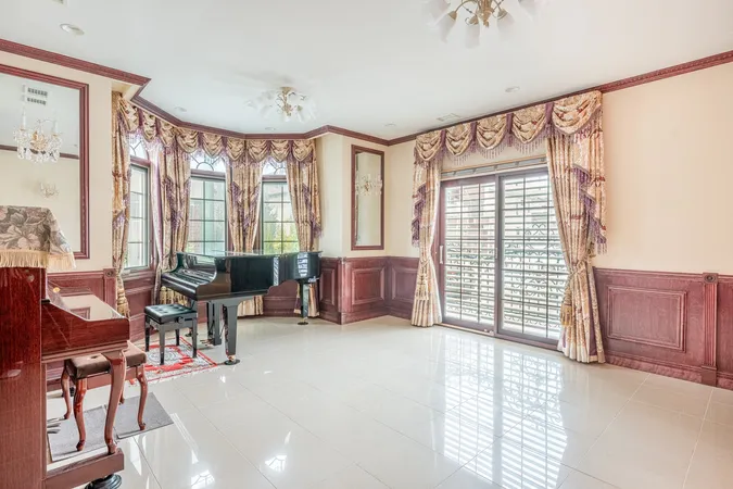 リビング（床暖房、照明、カーテン、照明付）