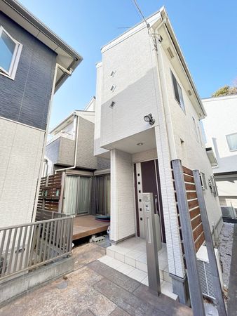 海老名市柏ケ谷5丁目 戸建 玄関 海老名市柏ケ谷5丁目 戸建 玄関