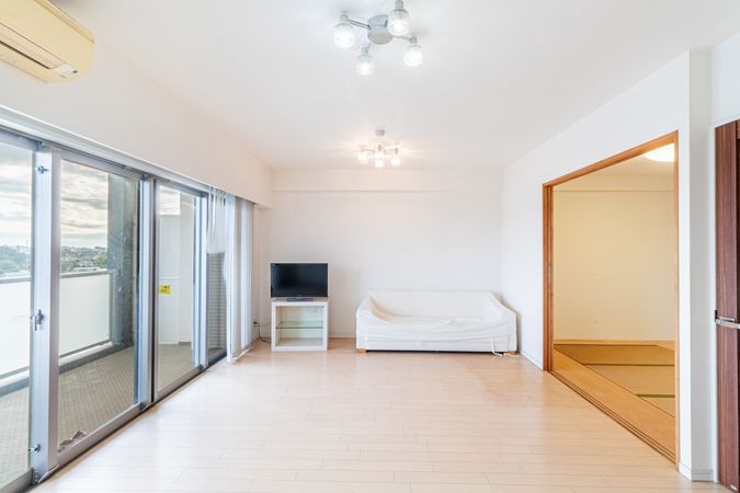 イクシア横浜いずみ中央 リビング イクシア横浜いずみ中央 リビング