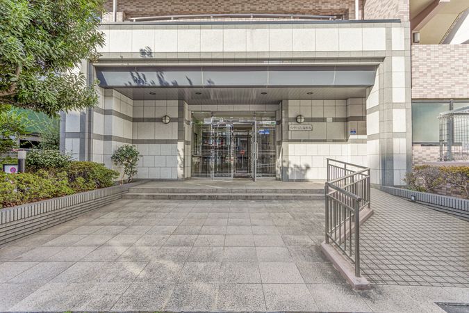 ヴィザージュ海老名 エントランス